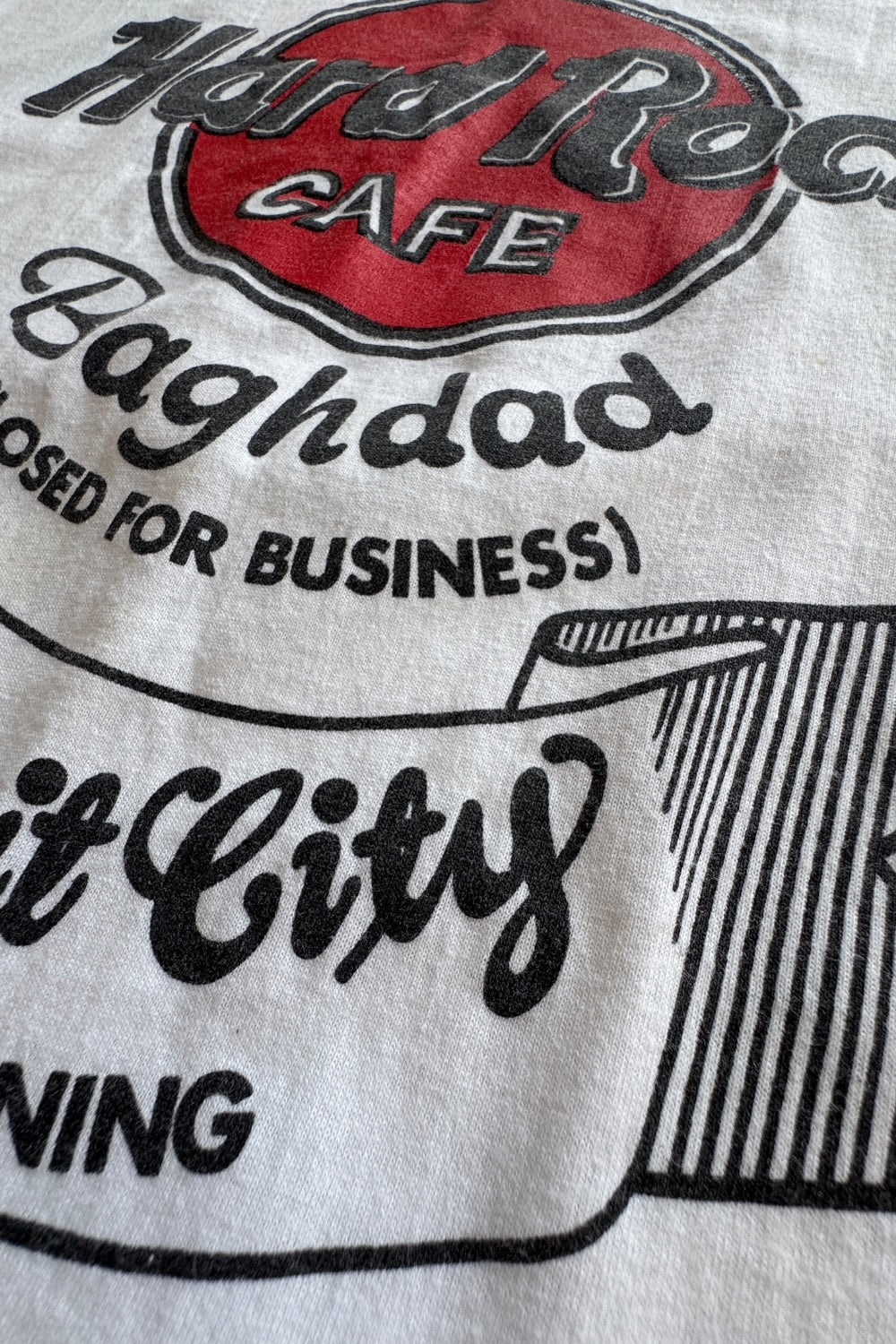 90s Hard Rock Cafe Baghdad Desert Storm T-Shirt - Size L